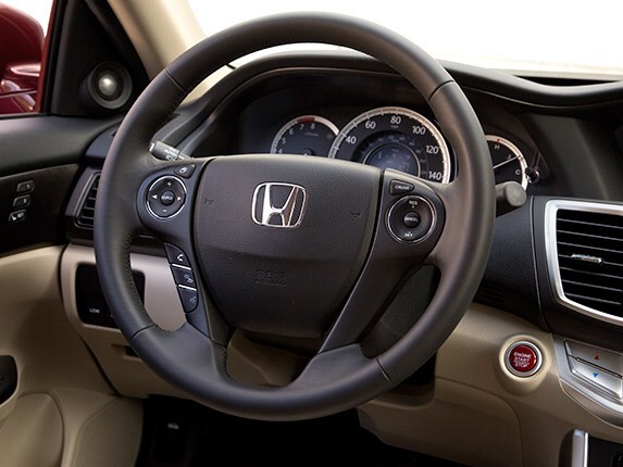 midsize-sedan-comparison-test-2015-honda-accord-09-600-001