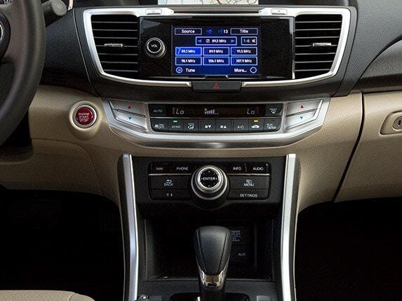 midsize-sedan-comparison-test-2015-honda-accord-10-600-001