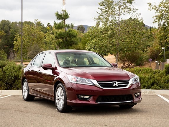 midsize-sedan-comparison-test-2015-honda-accord-16-600-001