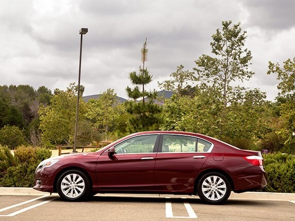 midsize-sedan-comparison-test-2015-honda-accord-18-600-001