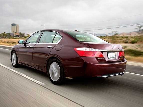 midsize-sedan-comparison-test-2015-honda-accord-22-600-001