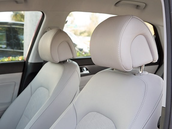midsize-sedan-comparison-test-2015-hyundai-sonata-05-600-001