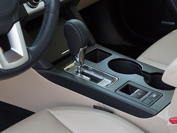 midsize-sedan-comparison-test-2015-subaru-legacy-04-600-001