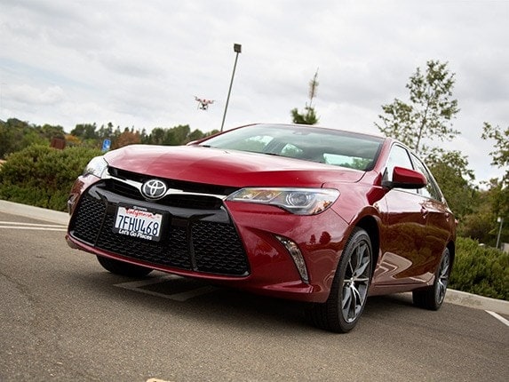 midsize-sedan-comparison-test-2015-toyota-camry-15-600-001