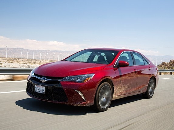 midsize-sedan-comparison-test-2015-toyota-camry-19-600-001