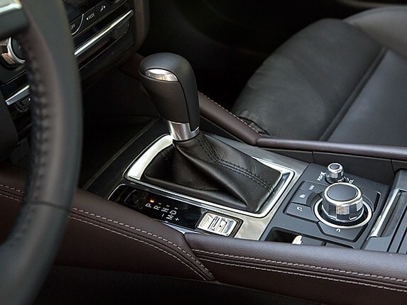 midsize-sedan-comparison-test-2016-mazda-mazda6-05-600-001