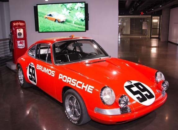 porsche-experience-center-classic-car-gallery1-600-001