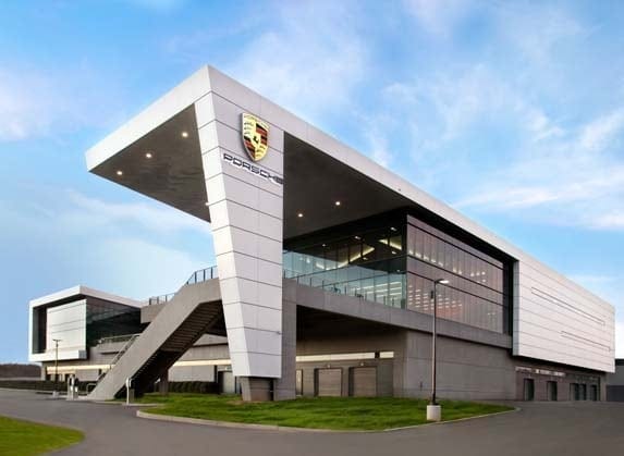porsche-experience-center-overall1-600-001