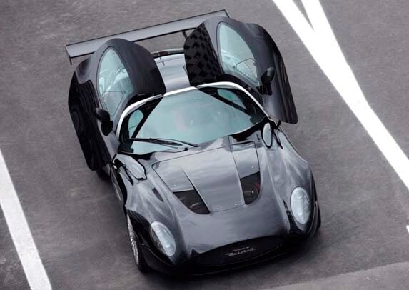 zagato-maserati-mostro-front-high-static-doors-open2-600-001