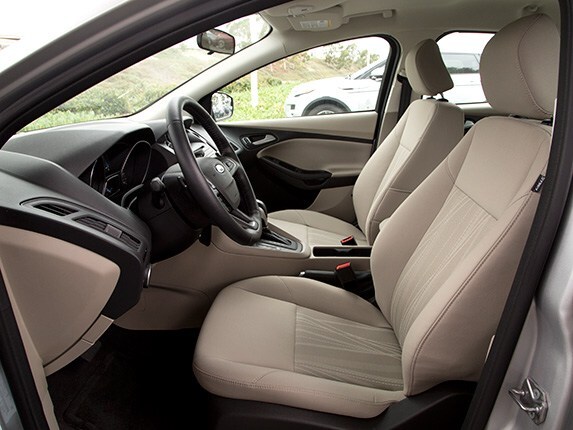 2015-ford-focus-compact-car-comparison-11-600-001