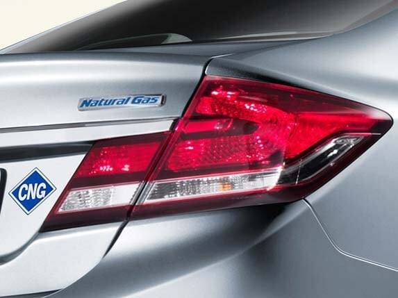 2015-honda-civic-cng-badges-600-001