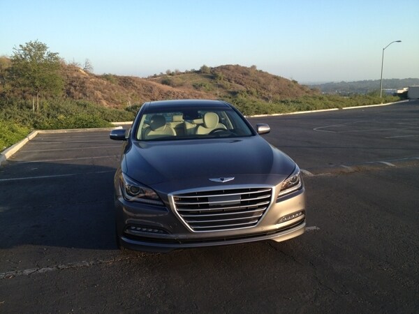 2015-hyundai-genesis-sedan-4-600-001