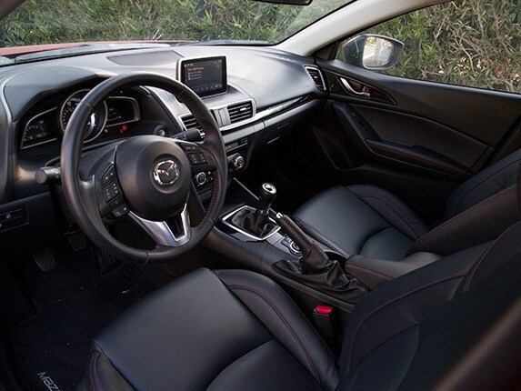 2015-mazda-mazda3-compact-car-comparison-10-600-001