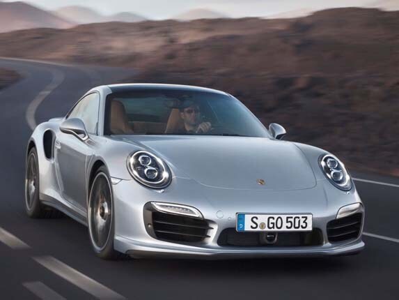 2015-porsche-911-turbo-front-action1-lead-600-001