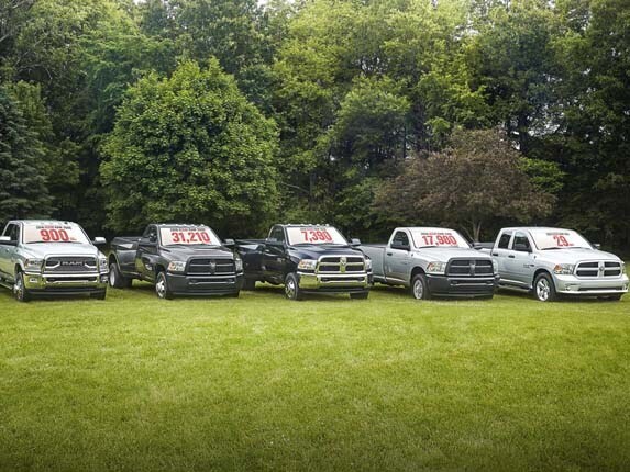 2015-ram-heavy-duty-pickups-capability-hero-shot1-600-001