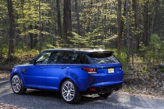 2015-range-rover-sport-svr-21-600-001