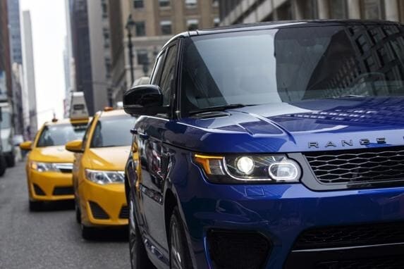 2015-range-rover-sport-svr-28-600-001
