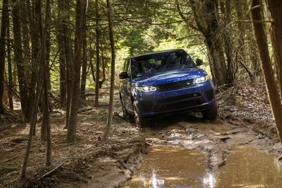 2015-range-rover-sport-svr-35-600-001