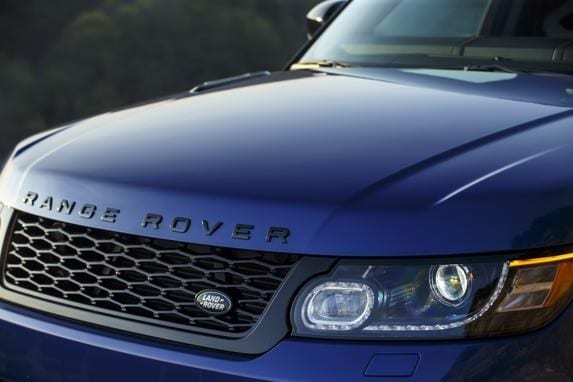 2015-range-rover-sport-svr-39-600-001