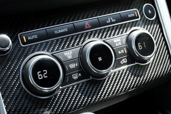 2015-range-rover-sport-svr-8-600-001
