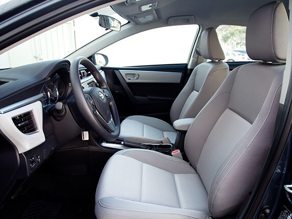 2015-toyota-corolla-compact-car-comparison-01-600-001