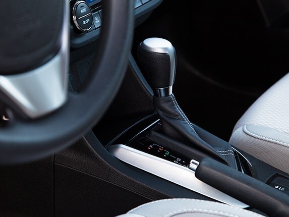 2015-toyota-corolla-compact-car-comparison-04-600-001
