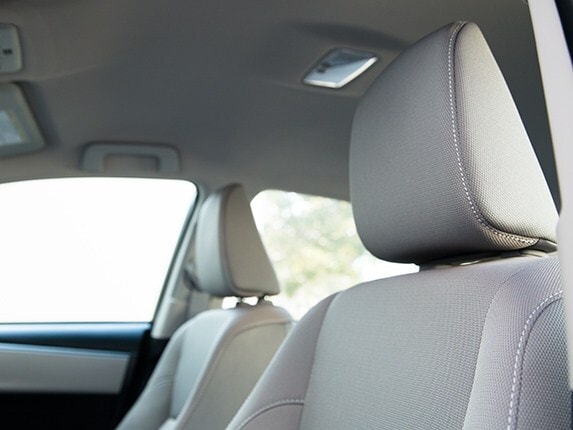 2015-toyota-corolla-compact-car-comparison-07-600-001