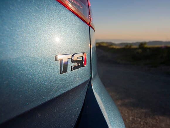 2015-volkswagen-golf-tsi-exterior-detail-03-600-001