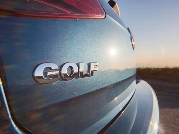 2015-volkswagen-golf-tsi-exterior-detail-04-600-001