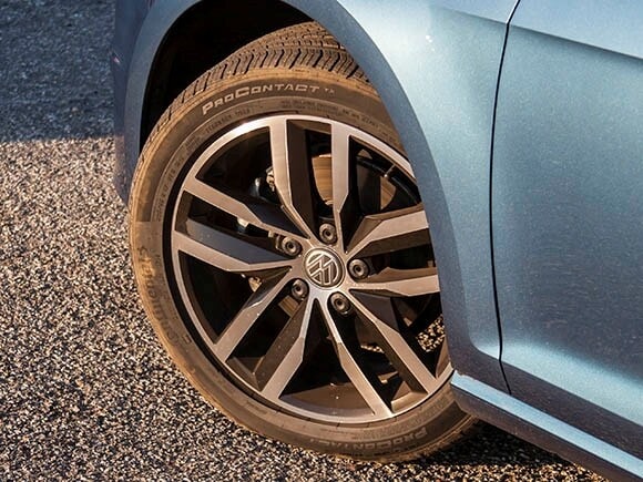2015-volkswagen-golf-tsi-exterior-detail-09-600-001