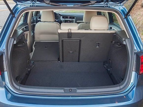 2015-volkswagen-golf-tsi-interior-11-600-001