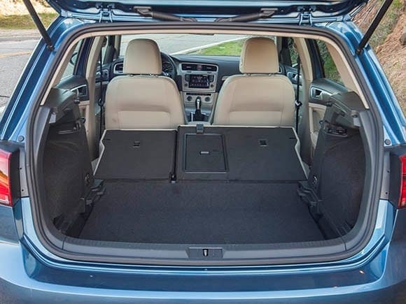 2015-volkswagen-golf-tsi-interior-12-600-001