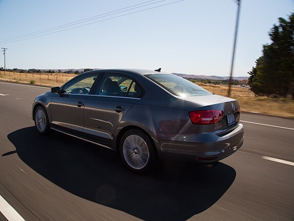 2015-volkswagen-jetta-compact-car-comparison-20-600-001