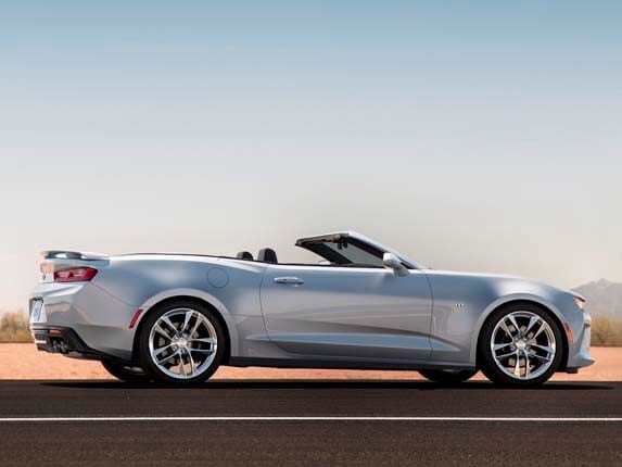 2016-chevrolet-camaro-convertible-side-rear-static1-600-001