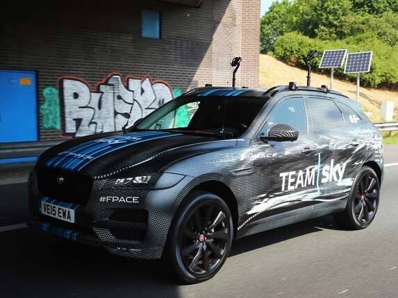 2016-jaguar-f-pace-prototype-teaser-front-action6-600-001