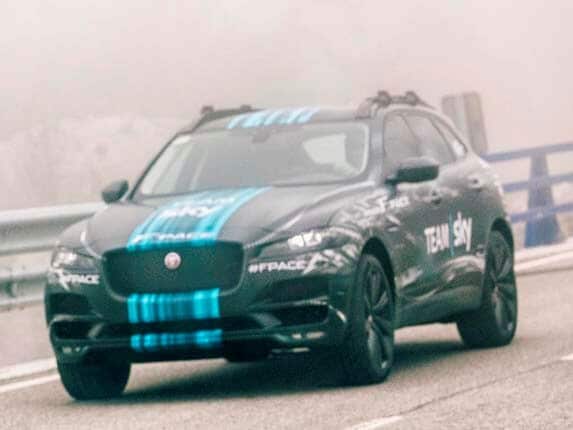 2016-jaguar-f-pace-tour-de-france-teaser-front-action2-lead-600-001