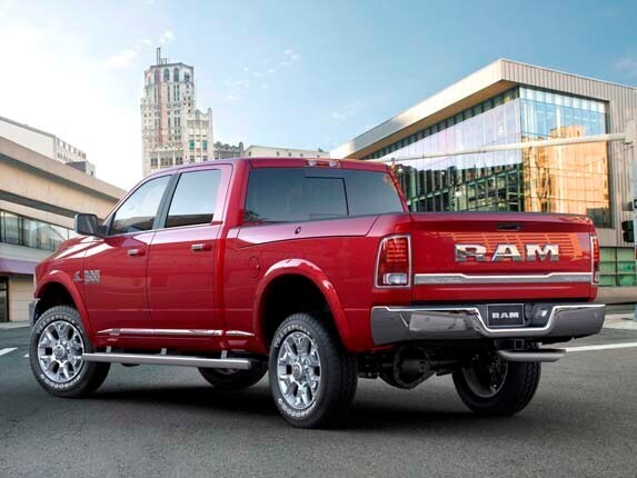 2016-ram-2500-rear-static1-600-001
