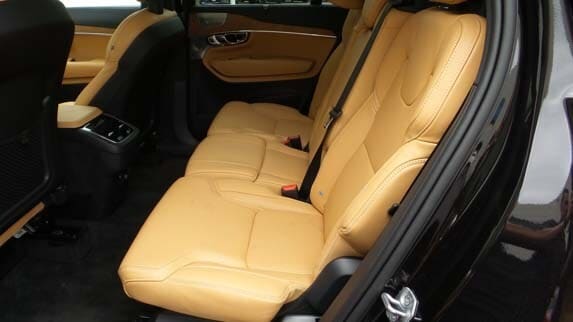 2016-volvo-xc90-qt-27-600-001