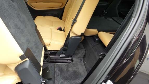 2016-volvo-xc90-qt-28-600-001
