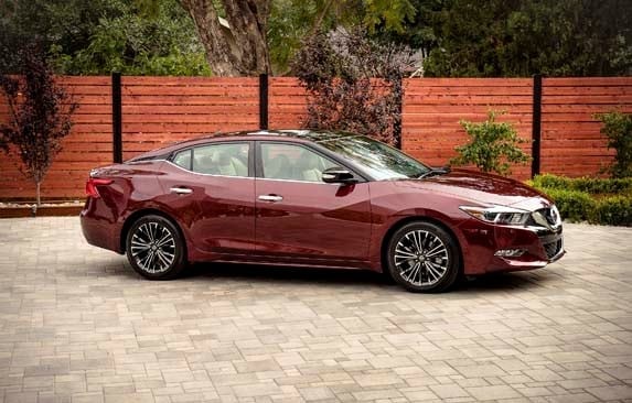 2016_nissan_maxima_08-600-001