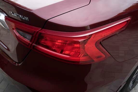 2016_nissan_maxima_09-600-001
