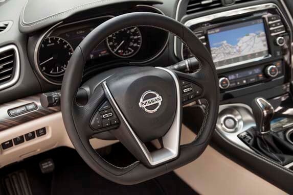 2016_nissan_maxima_18-600-001