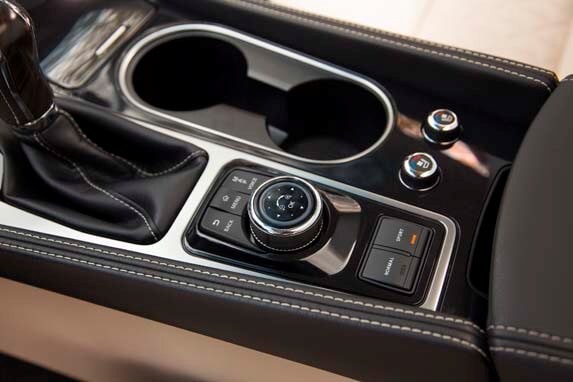 2016_nissan_maxima_19-600-001