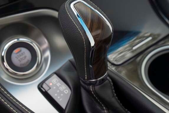 2016_nissan_maxima_22-600-001