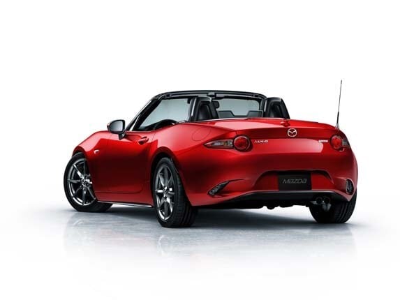 2016mx-5_rear_driver_3qtr-600-001