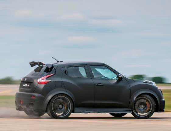 nissan-juke-r-2-0-concept-rear-side-action2-600-001