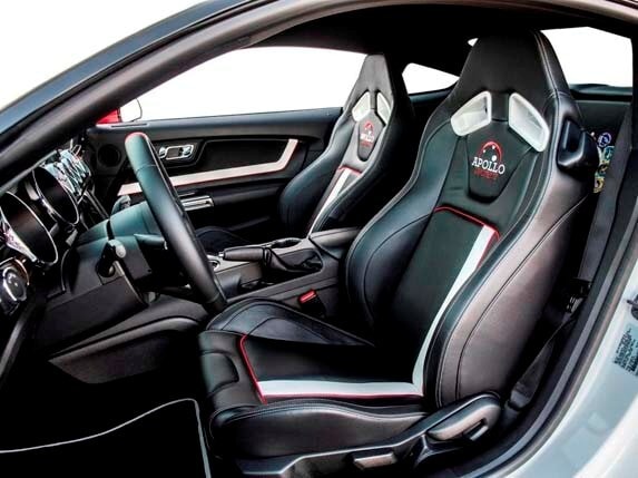 2015-ford-apollo-edition-mustang-interior-detail2-600-001