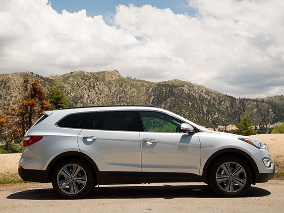 2015-hyunda-santa-fe-04-600-001