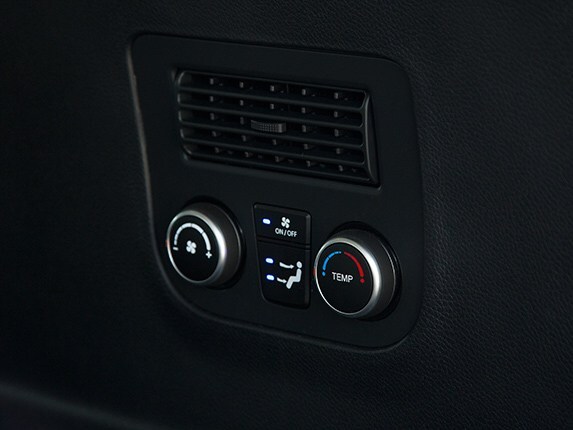 2015-hyunda-santa-fe-19-600-001