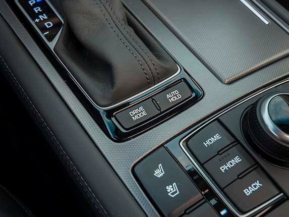 2015-hyundai-genesis-long-term-interior-15-600-001